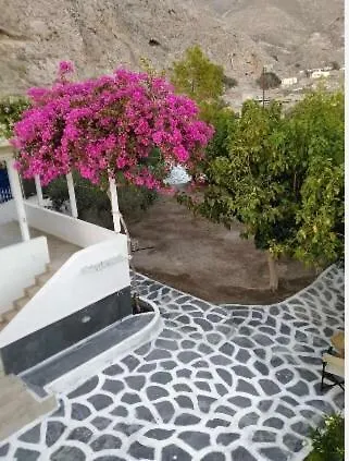 Arieta 101 * Perissa (Santorini)